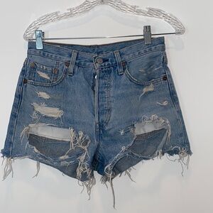 Levi’s denim cut off jean shorts jorts